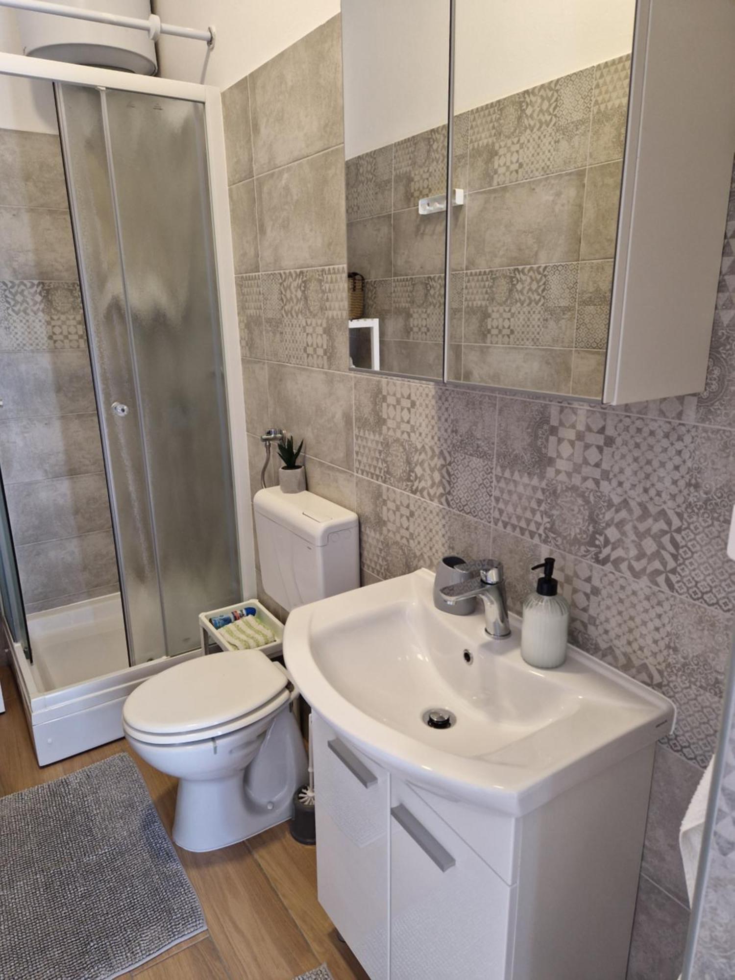 Pinezici Apartman Niccole Exteriör bild